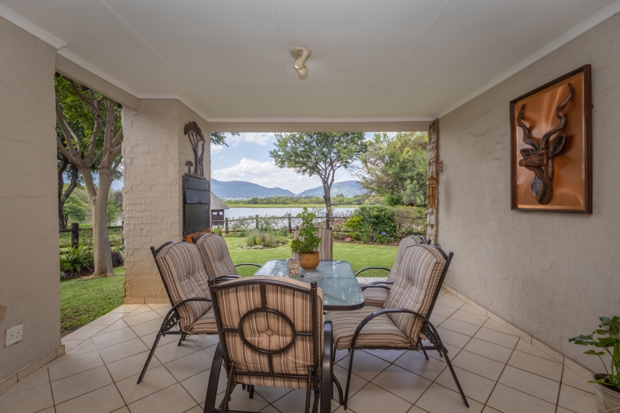 3 Bedroom Property for Sale in The Coves North West